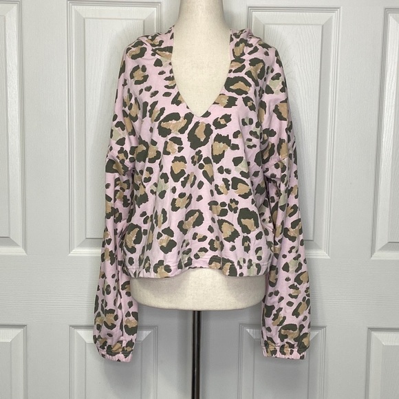 Show Me Your Mumu Tomasa Leopard Print Pullover Hoodie - Picture 6 of 8